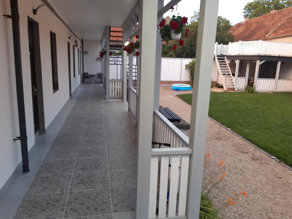 דירות בראשוב Casa J. Gusbeth מראה חיצוני תמונה